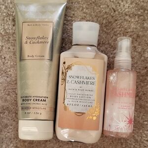 Bath & Body Works Snowflakes & Cashmere Trio